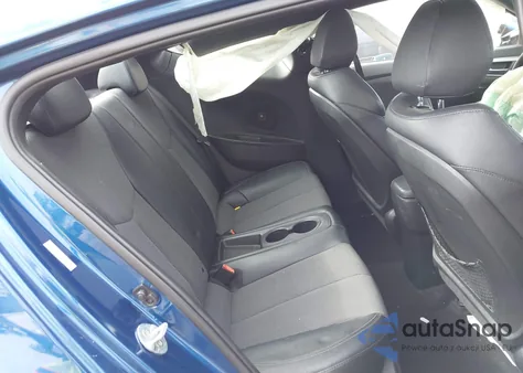 2016 Hyundai Veloster z USA, uszkodzony, nr VIN KMHTC6AD5GU248445